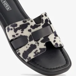 Nova Dames slippers met koeienprint