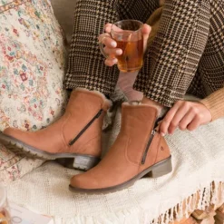 Hush Puppies Gevoerde leren enkellaarsjes bruin Sale