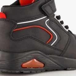 Blue Box Hoge jongens sneakers zwart