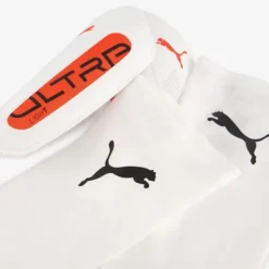 Puma Ultra Light Sleeve scheenbeschermers wit rood Clearance